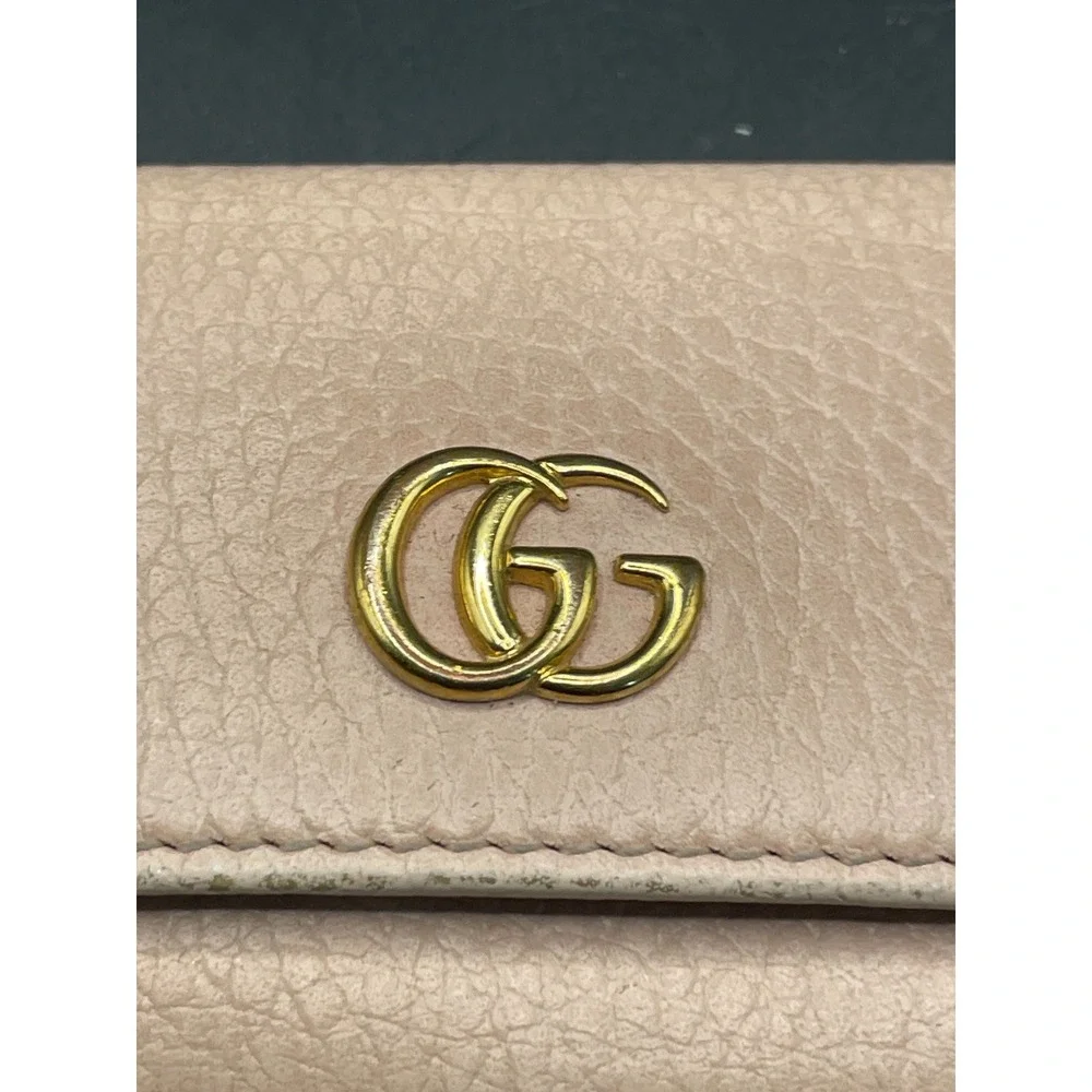 Gucci GG Marmont 6 Hook Key Case Dusty Pink Pebbled Leather Gold Hardware